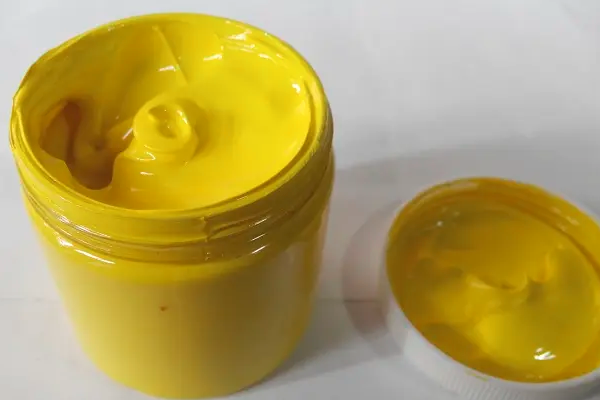 Sifat pes warna PU Kuning